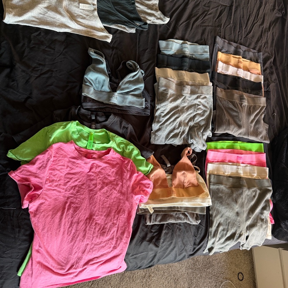SKIMS bundle (21 items)